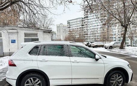 Volkswagen Tiguan II, 2018 год, 2 499 999 рублей, 4 фотография