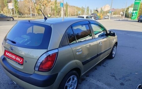 KIA Rio II, 2006 год, 650 000 рублей, 3 фотография