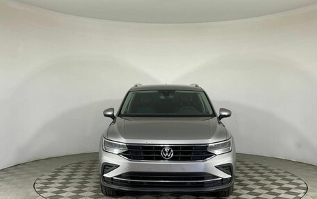 Volkswagen Tiguan II, 2020 год, 2 866 000 рублей, 2 фотография