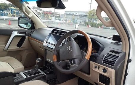 Toyota Land Cruiser Prado 150 рестайлинг 2, 2020 год, 4 150 550 рублей, 6 фотография