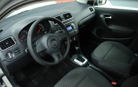 Volkswagen Polo VI (EU Market), 2011 год, 790 000 рублей, 11 фотография