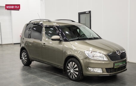 Skoda Roomster, 2014 год, 800 000 рублей, 4 фотография