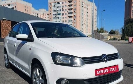 Volkswagen Polo VI (EU Market), 2012 год, 925 000 рублей, 1 фотография