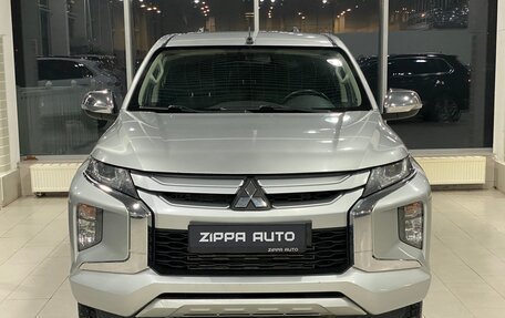 Mitsubishi L200 IV рестайлинг, 2019 год, 3 129 000 рублей, 2 фотография