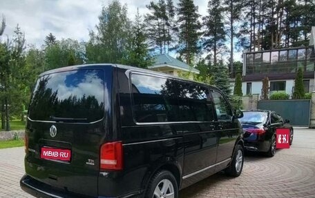 Volkswagen Multivan T5, 2011 год, 2 210 000 рублей, 1 фотография