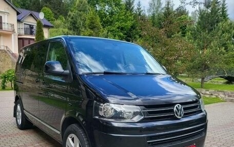 Volkswagen Multivan T5, 2011 год, 2 210 000 рублей, 8 фотография