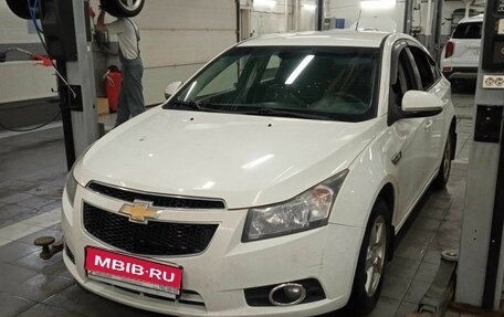 Chevrolet Cruze II, 2010 год, 650 000 рублей, 1 фотография