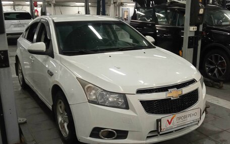 Chevrolet Cruze II, 2010 год, 650 000 рублей, 2 фотография