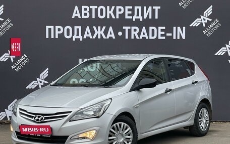 Hyundai Solaris II рестайлинг, 2015 год, 905 000 рублей, 3 фотография