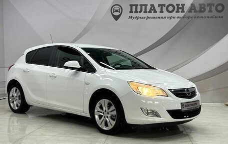 Opel Astra J, 2011 год, 770 000 рублей, 5 фотография