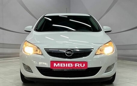 Opel Astra J, 2011 год, 770 000 рублей, 3 фотография