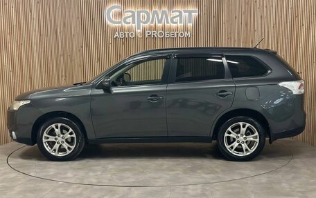 Mitsubishi Outlander III рестайлинг 3, 2013 год, 1 857 000 рублей, 2 фотография