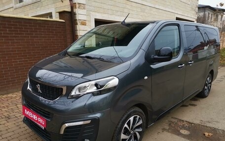 Peugeot Traveller I, 2019 год, 3 400 000 рублей, 6 фотография