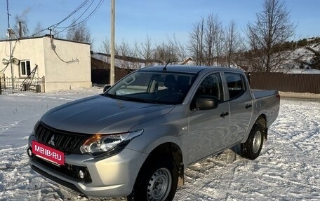 Mitsubishi L200 IV рестайлинг, 2017 год, 1 620 000 рублей, 12 фотография