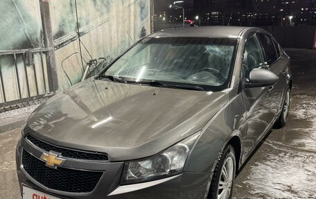 Chevrolet Cruze II, 2011 год, 500 000 рублей, 3 фотография