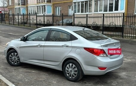 Hyundai Solaris II рестайлинг, 2011 год, 830 000 рублей, 6 фотография