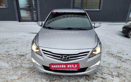 Hyundai Solaris II рестайлинг, 2015 год, 1 300 000 рублей, 13 фотография