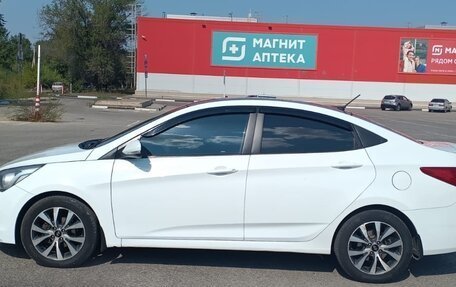 Hyundai Solaris II рестайлинг, 2015 год, 850 000 рублей, 4 фотография