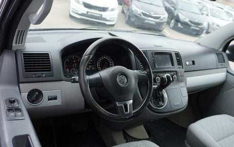 Volkswagen Multivan T5, 2010 год, 2 249 000 рублей, 6 фотография