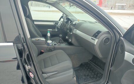 Volkswagen Touareg III, 2004 год, 1 050 000 рублей, 2 фотография