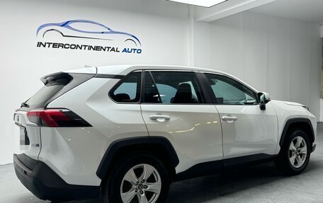 Toyota RAV4, 2021 год, 2 938 000 рублей, 7 фотография