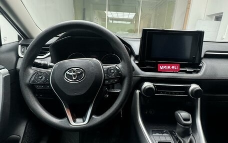 Toyota RAV4, 2021 год, 2 938 000 рублей, 3 фотография