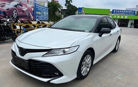 Toyota Camry, 2020 год, 2 400 000 рублей, 5 фотография