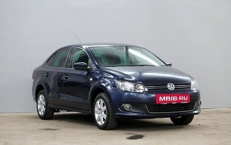 Volkswagen Polo VI (EU Market), 2011 год, 825 000 рублей, 3 фотография