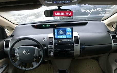 Toyota Prius, 2005 год, 590 000 рублей, 10 фотография