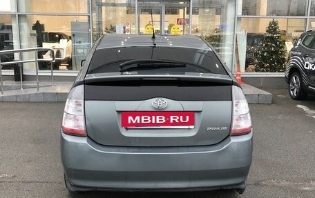 Toyota Prius, 2005 год, 590 000 рублей, 6 фотография