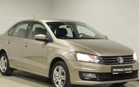 Volkswagen Polo VI (EU Market), 2017 год, 1 325 000 рублей, 2 фотография