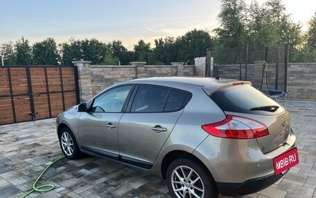 Renault Megane III, 2011 год, 820 000 рублей, 2 фотография