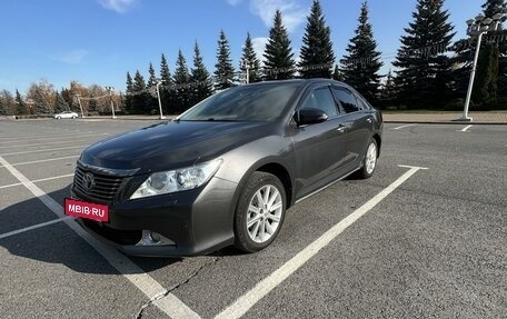 Toyota Camry, 2014 год, 1 880 000 рублей, 37 фотография