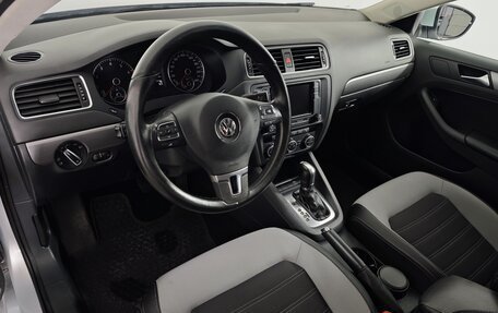 Volkswagen Jetta VI, 2013 год, 1 177 000 рублей, 14 фотография