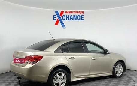 Chevrolet Cruze II, 2010 год, 675 000 рублей, 4 фотография