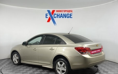 Chevrolet Cruze II, 2010 год, 675 000 рублей, 6 фотография