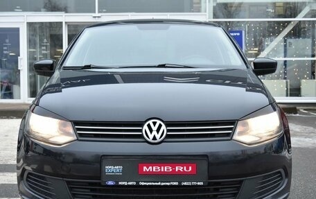 Volkswagen Polo VI (EU Market), 2013 год, 949 000 рублей, 2 фотография