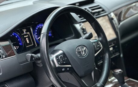 Toyota Camry, 2017 год, 3 050 000 рублей, 18 фотография