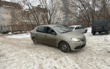 Renault Logan II, 2016 год, 650 000 рублей, 3 фотография