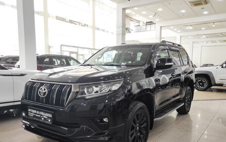 Toyota Land Cruiser Prado 150 рестайлинг 2, 2021 год, 7 998 000 рублей, 1 фотография