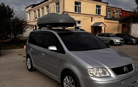 Volkswagen Touran III, 2005 год, 900 000 рублей, 10 фотография