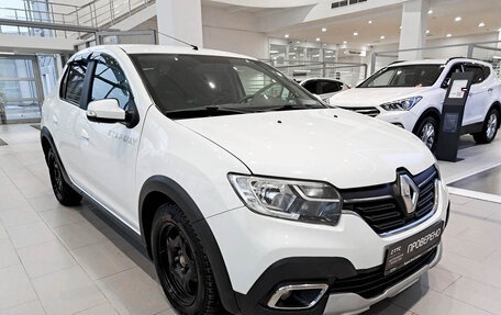 Renault Logan II, 2019 год, 729 000 рублей, 7 фотография