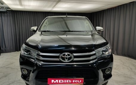 Toyota Hilux VIII, 2015 год, 3 300 000 рублей, 2 фотография