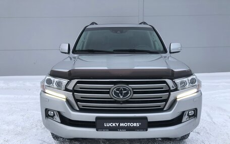 Toyota Land Cruiser 200, 2016 год, 5 997 000 рублей, 2 фотография