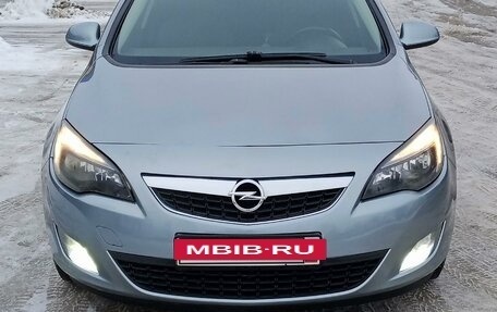 Opel Astra J, 2010 год, 750 000 рублей, 8 фотография