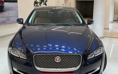 Jaguar XJ IV (X351), 2016 год, 3 500 000 рублей, 8 фотография