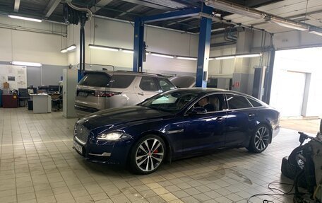 Jaguar XJ IV (X351), 2016 год, 3 500 000 рублей, 16 фотография