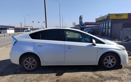 Toyota Prius, 2011 год, 1 000 000 рублей, 3 фотография