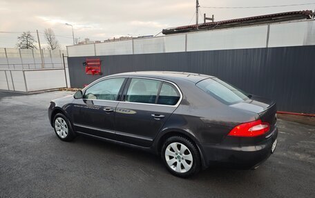 Skoda Superb III рестайлинг, 2011 год, 900 000 рублей, 5 фотография