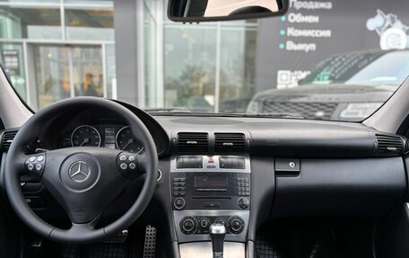 Mercedes-Benz C-Класс, 2005 год, 970 000 рублей, 10 фотография